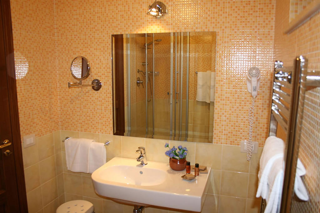 Hotel La Loggia Tortora Værelse billede
