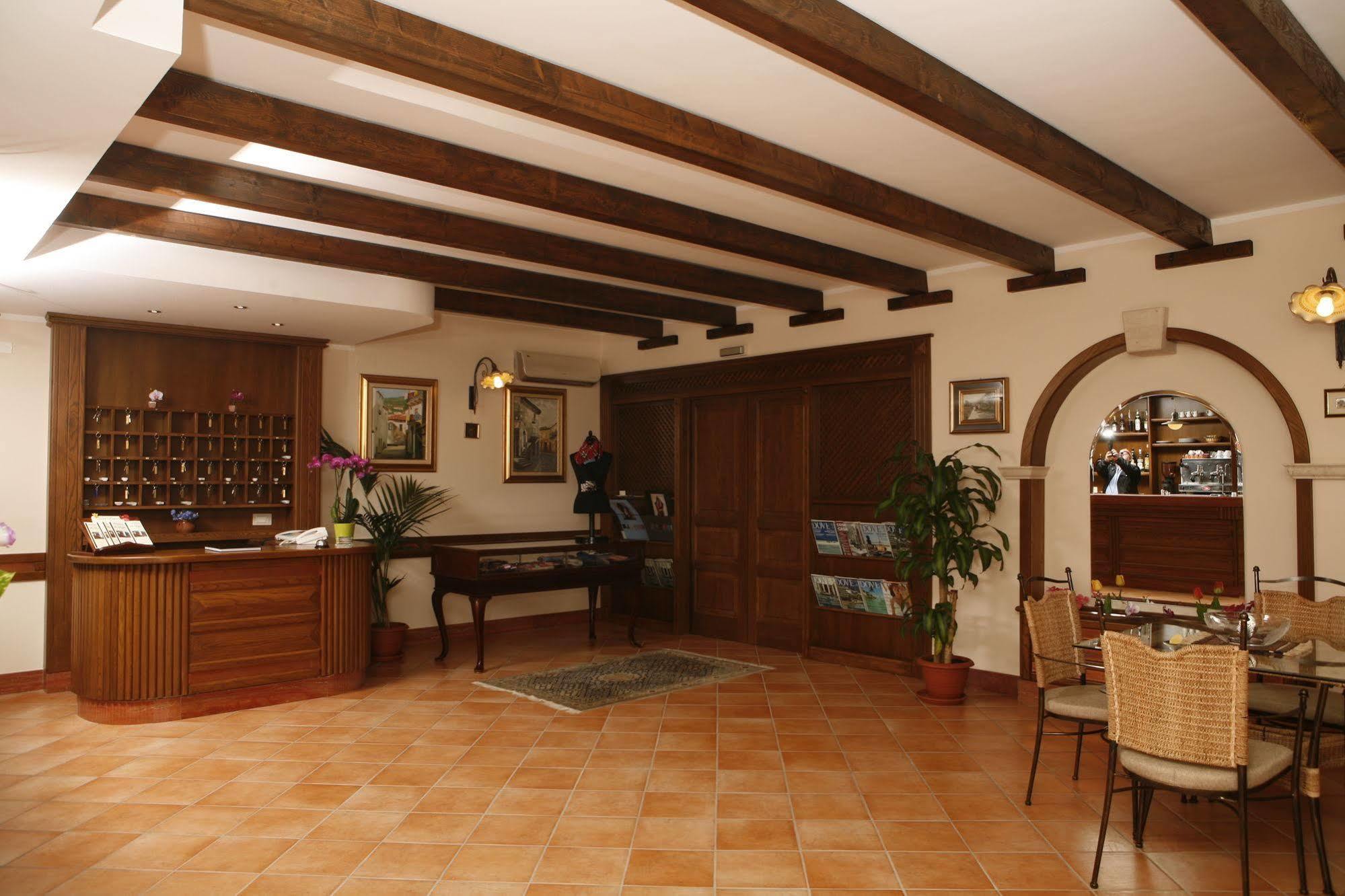 Hotel La Loggia Tortora Eksteriør billede